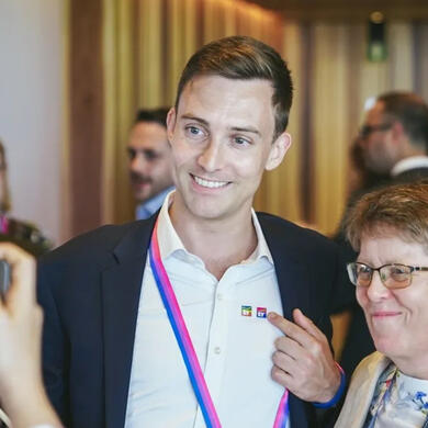 Harry in action Harry delivering a bi+ inclusion keynote — at the bi+ inclusion summit with 30+ global companies in attendance.